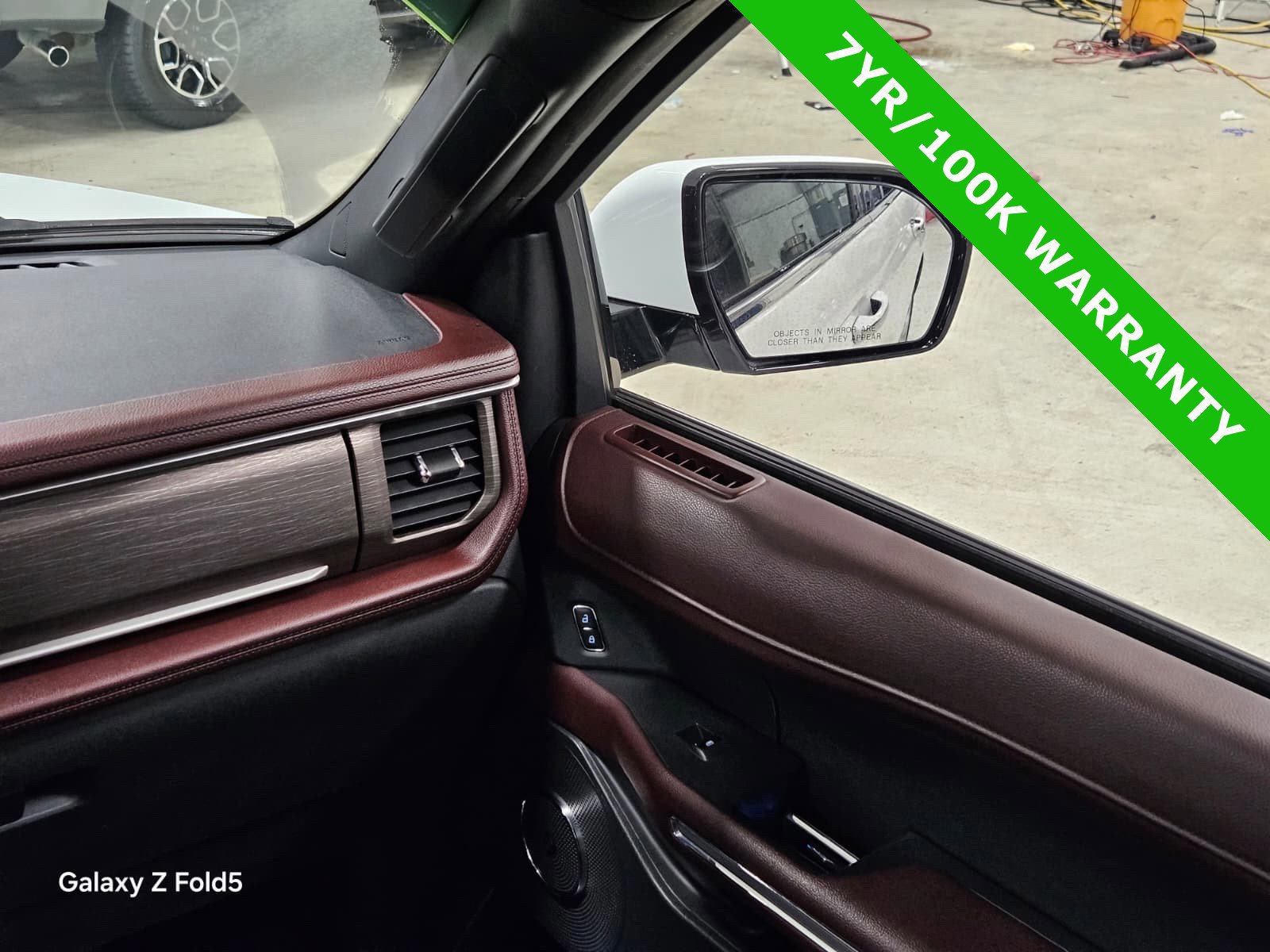 Certified 2024 Ford Expedition Limited image 21