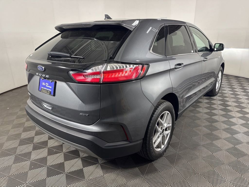 Certified 2024 Ford Edge SEL w/ Convenience Package AWD/4WD image 10