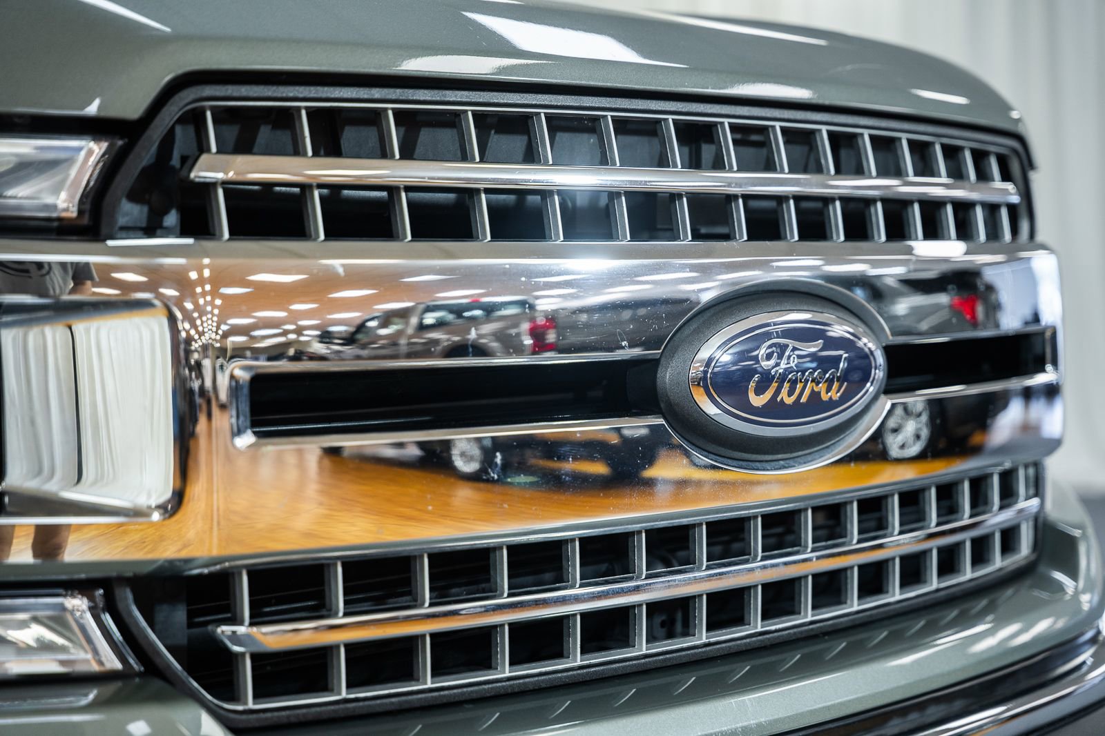 Certified 2020 Ford F150 XLT w/ Equipment Group 302A Luxury image 9