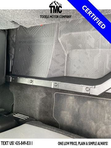 Used 2025 Toyota Tacoma TRD Off-Road image 24