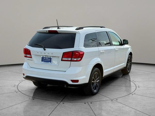 Used 2019 Dodge Journey SE w/ Connectivity Group FWD image 9