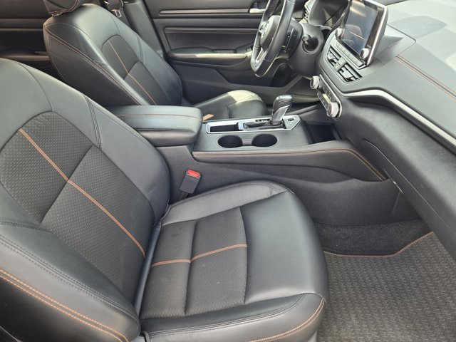 Used 2020 Nissan Altima 2.5 SR FWD image 13