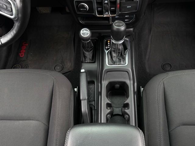 Used 2023 Jeep Wrangler Unlimited Sahara w/ Cold Weather Group AWD/4WD image 30