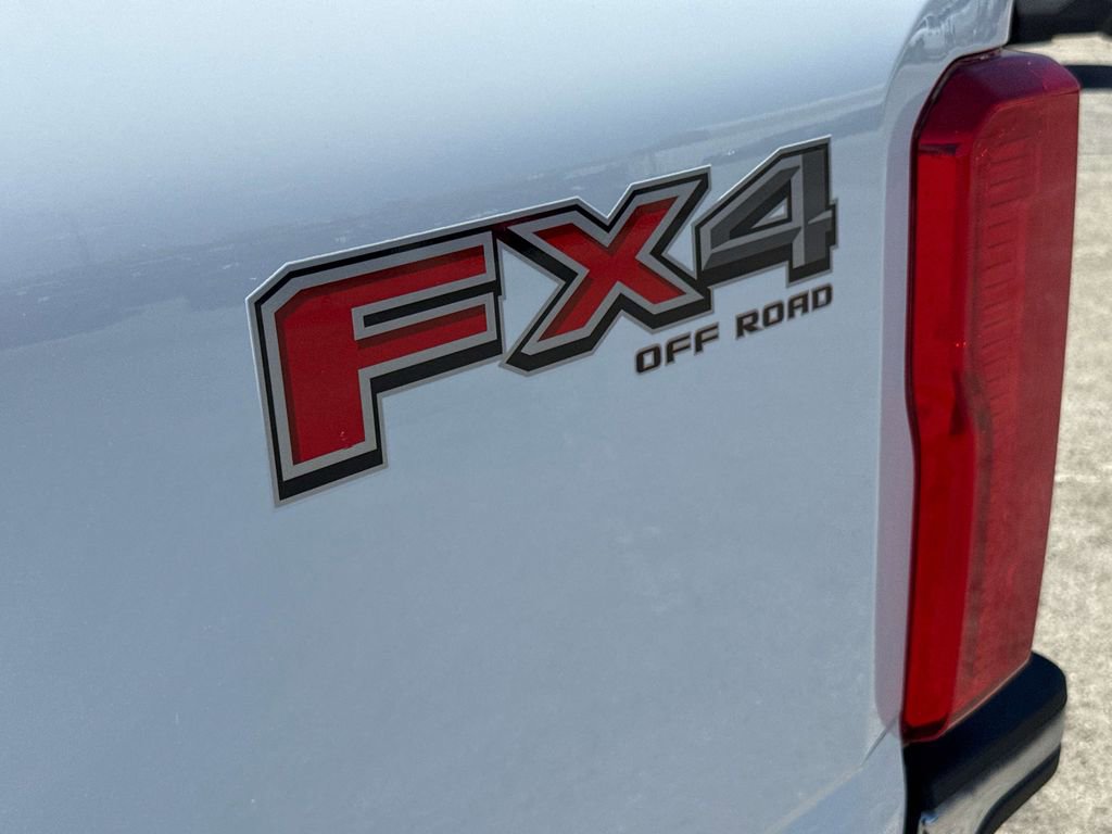 Certified 2025 Ford F250 XLT w/ FX4 Off-Road Package AWD/4WD image 8