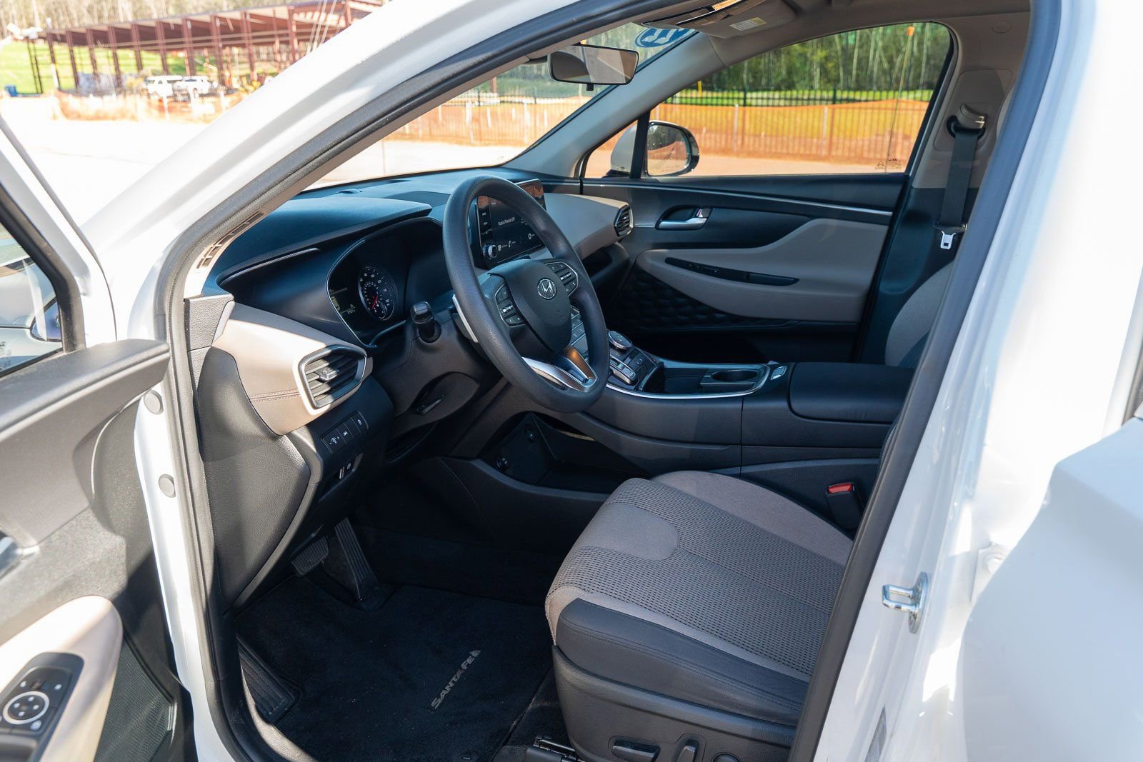 Used 2022 Hyundai Santa Fe SEL FWD image 17