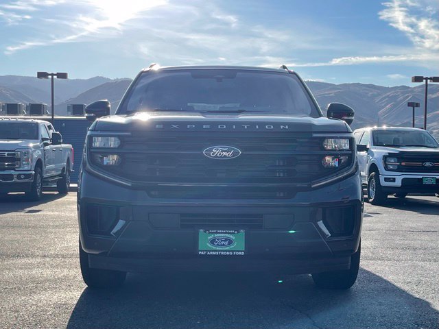 Certified 2025 Ford Expedition Active AWD/4WD image 5
