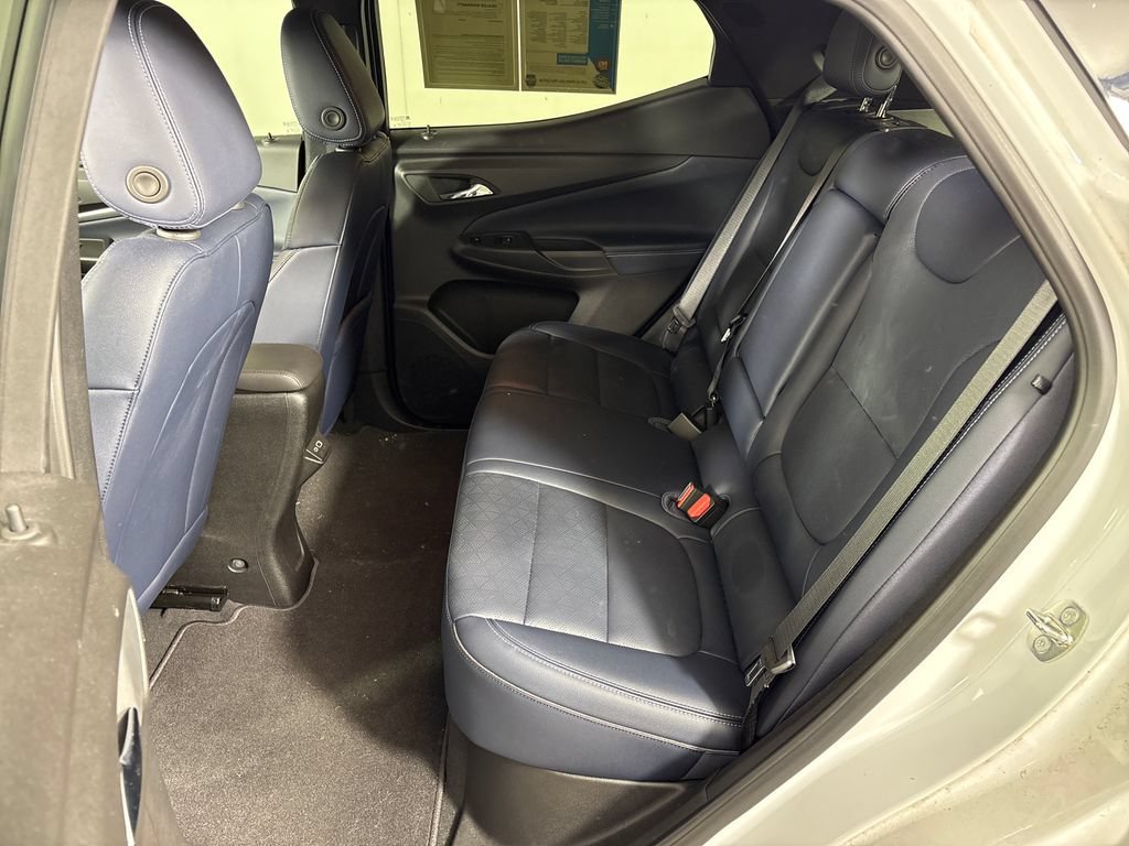 Used 2023 Chevrolet Bolt EUV Premier w/ Sun & Sound Package FWD image 29