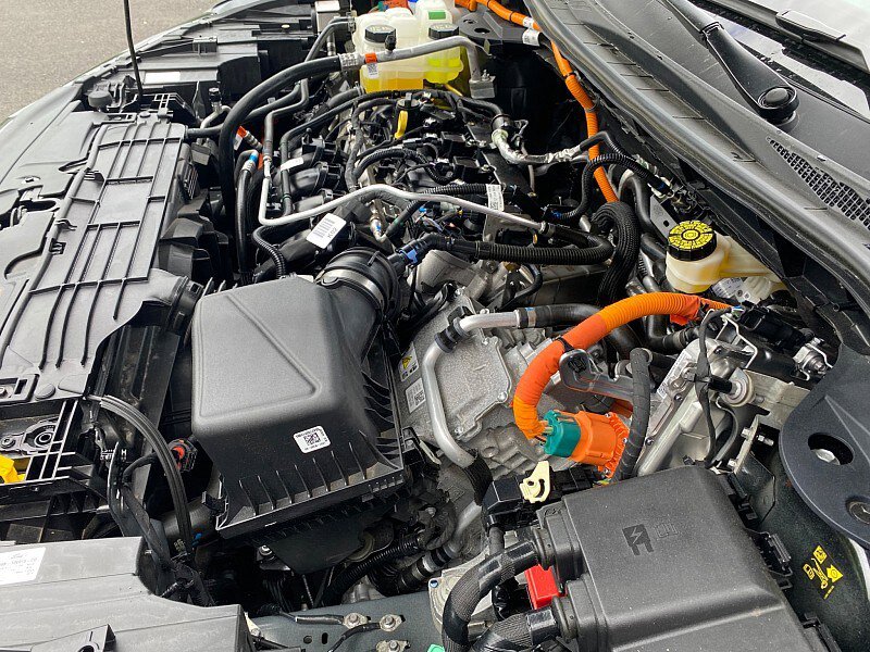 Certified 2025 Ford Escape Platinum AWD/4WD image 68