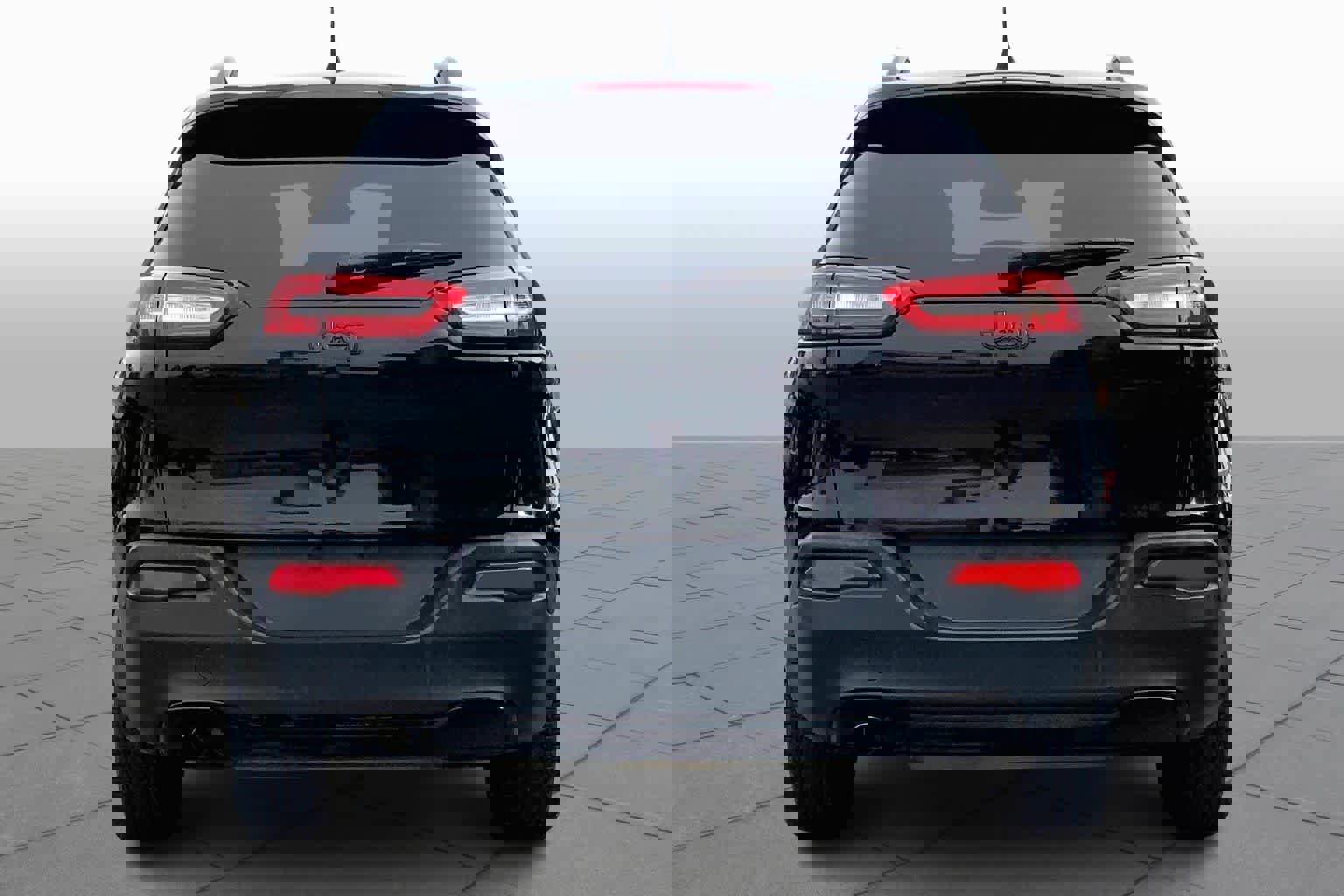 Used 2017 Jeep Cherokee Sport image 3