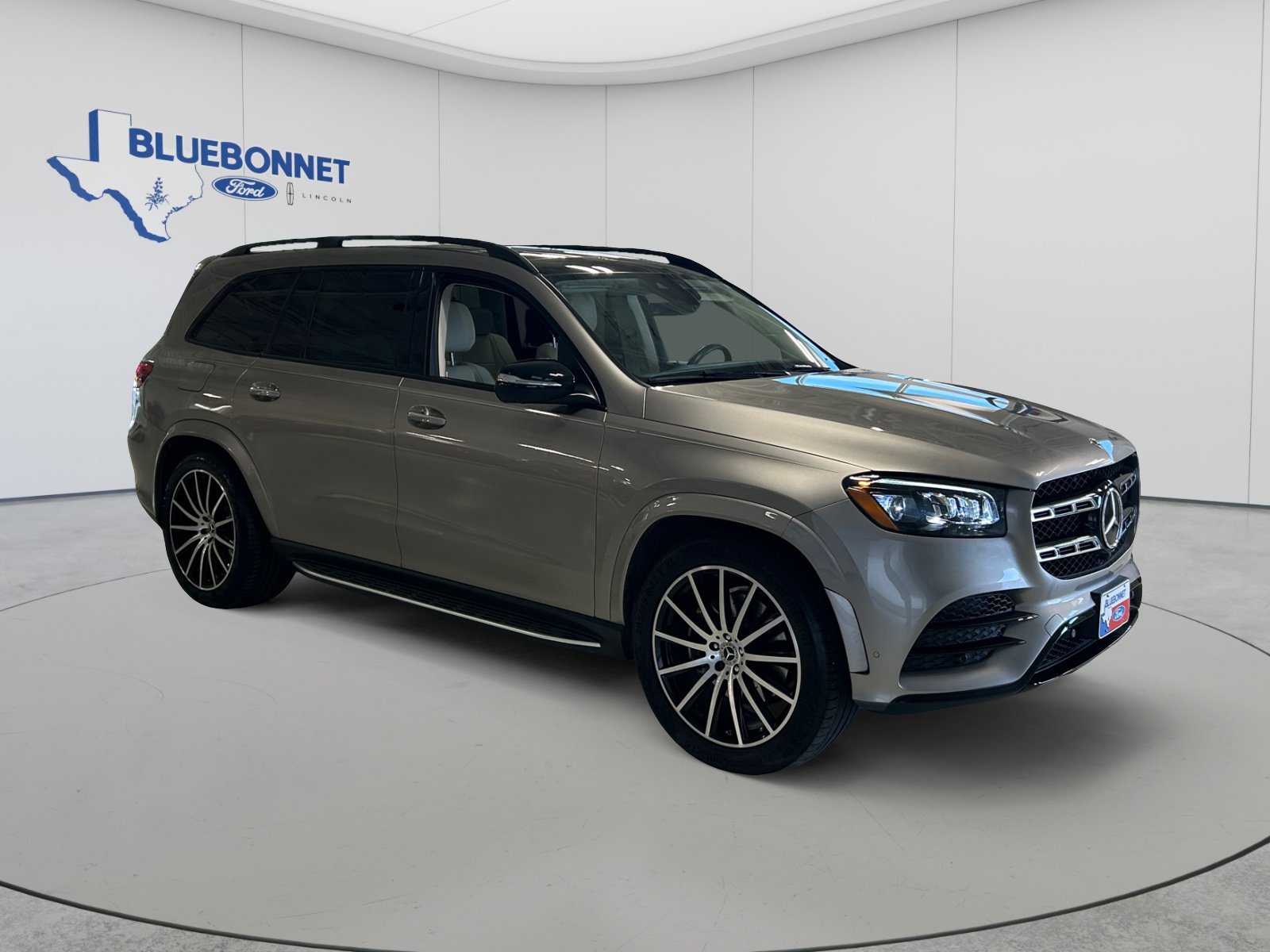 Used 2023 Mercedes-Benz GLS 450 4MATIC image 3