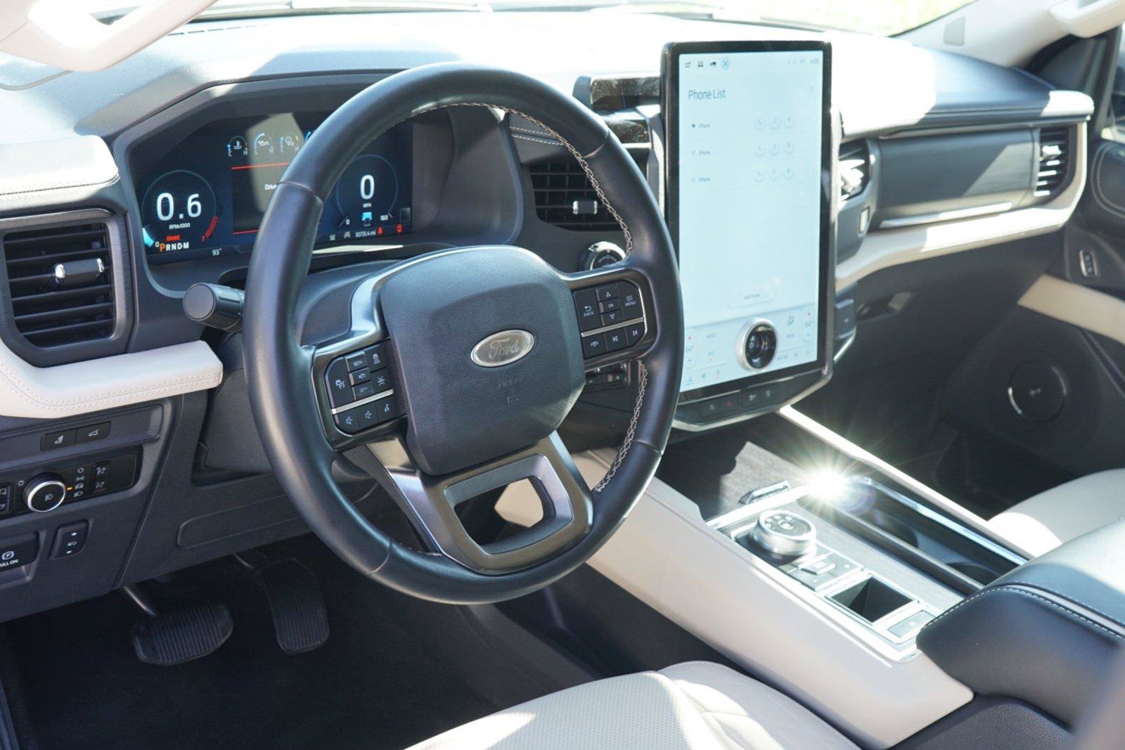 Certified 2024 Ford Expedition Platinum RWD image 8