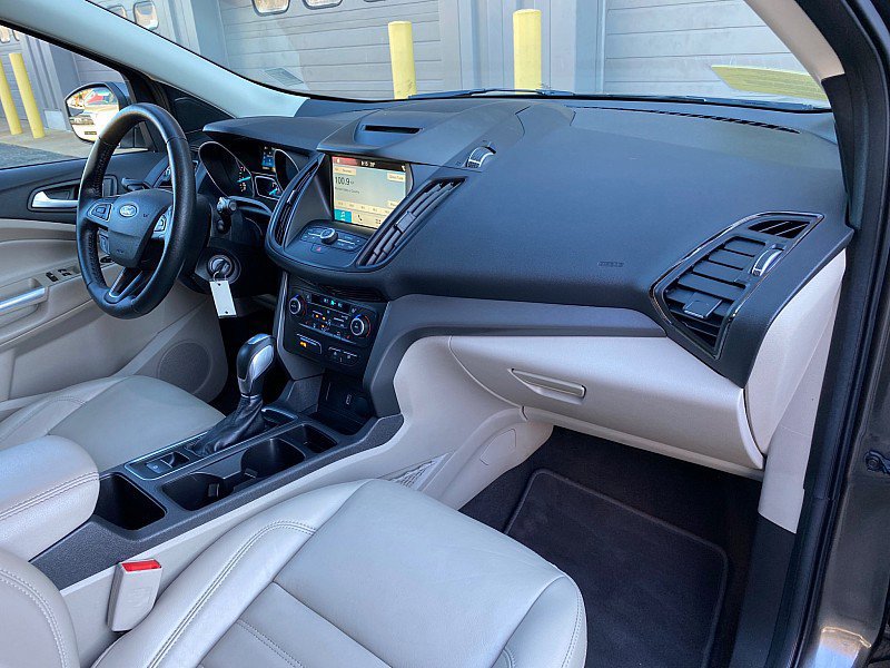 Certified 2018 Ford Escape SEL image 27