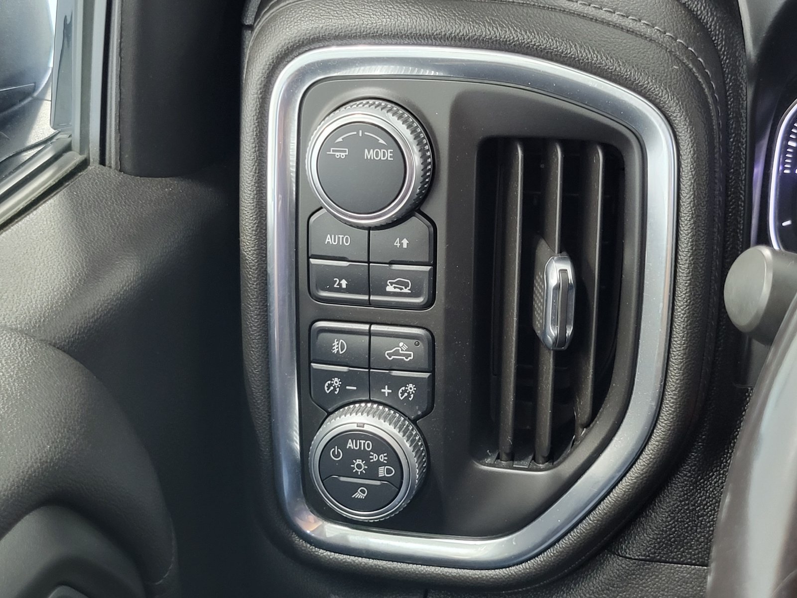 Used 2020 GMC Sierra 1500 SLT w/ SLT Premium Package AWD/4WD image 15