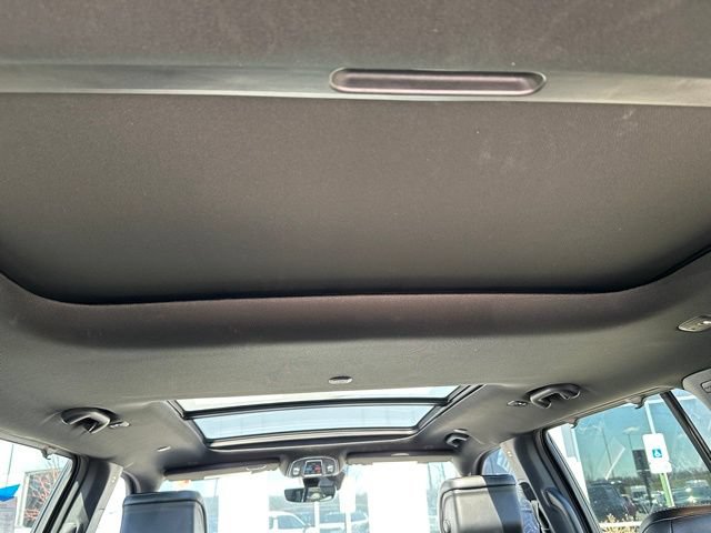 Used 2023 Jeep Wagoneer Series II w/ Convenience Group I AWD/4WD image 9