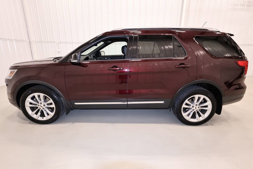 Certified 2018 Ford Explorer XLT w/ Equipment Group 202A image 2