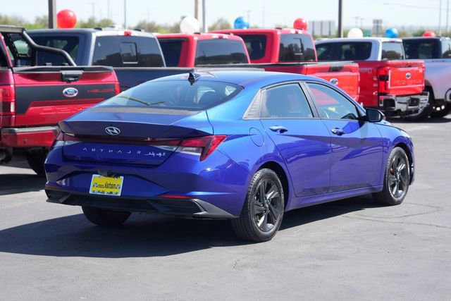 Used 2021 Hyundai Elantra SEL w/ Convenience Package image 4