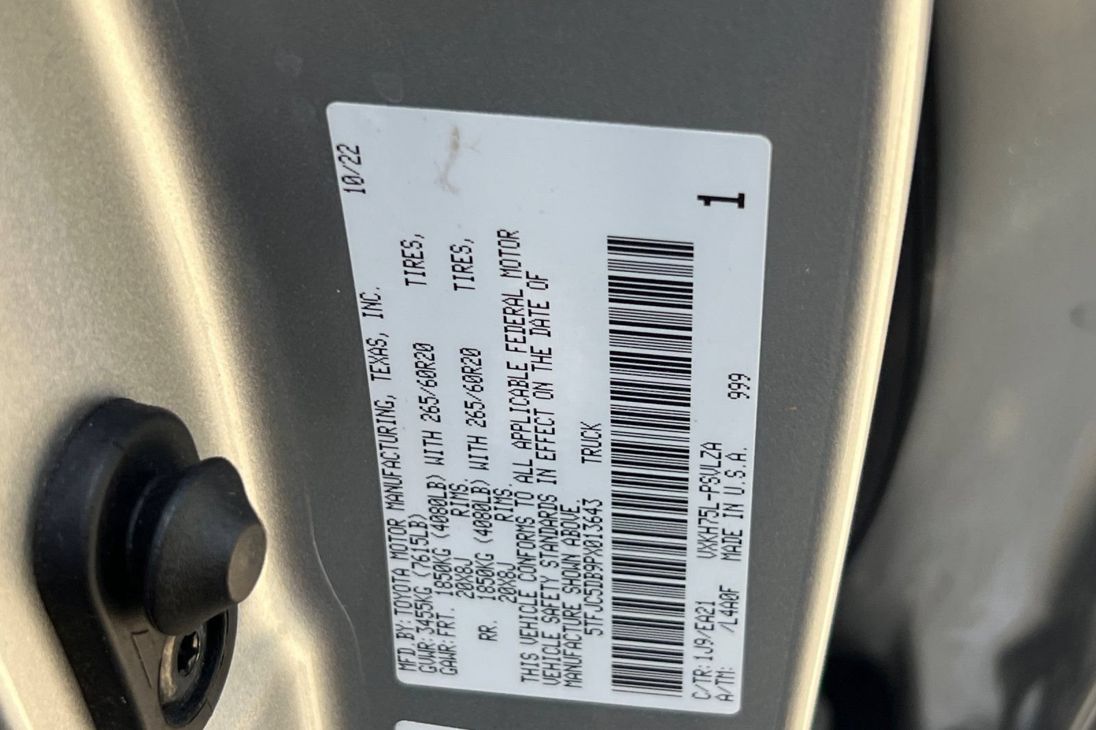 Used 2023 Toyota Tundra Limited w/ Power Package AWD/4WD image 28