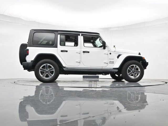 Used 2018 Jeep Wrangler Unlimited Sahara AWD/4WD image 28