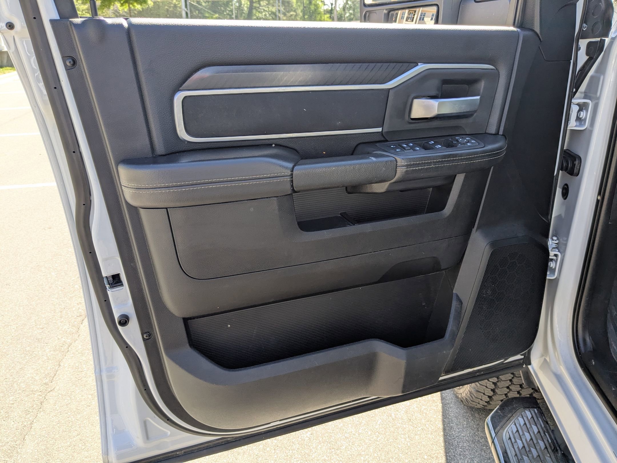 Used 2025 RAM 3500 Big Horn AWD/4WD image 12