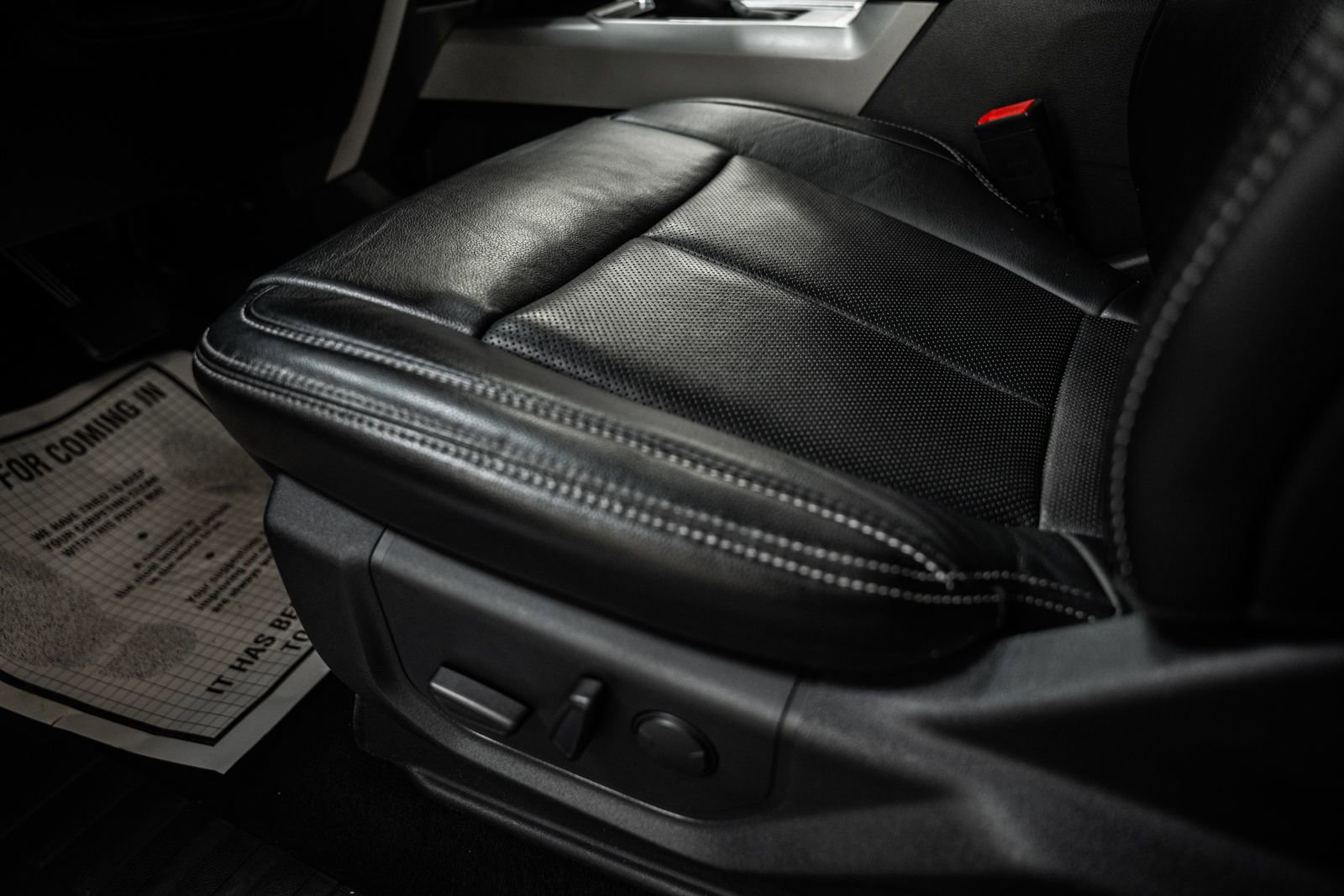 Certified 2019 Ford F150 Lariat w/ Equipment Group 502A Luxury image 42