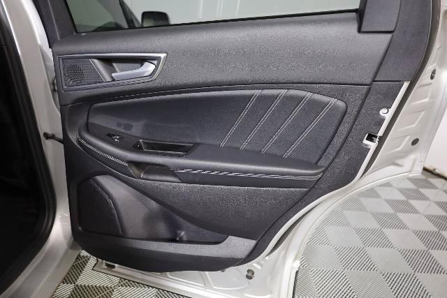 Certified 2019 Ford Edge ST w/ Cold Weather Package AWD/4WD image 36