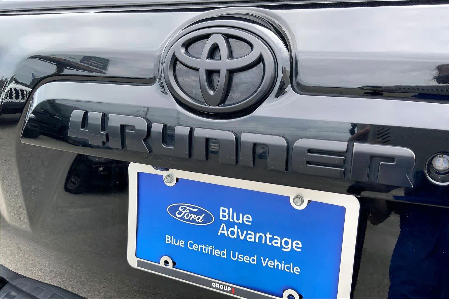 Used 2019 Toyota 4Runner SR5 AWD/4WD image 30