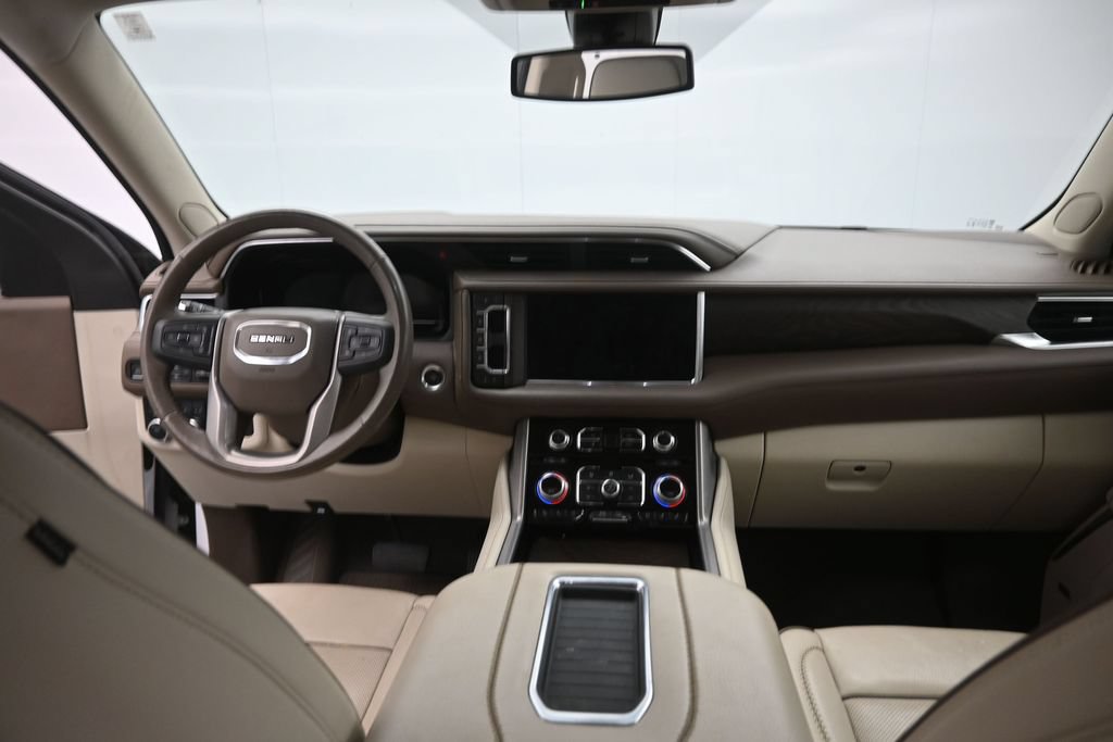 Used 2022 GMC Yukon XL Denali AWD/4WD image 12