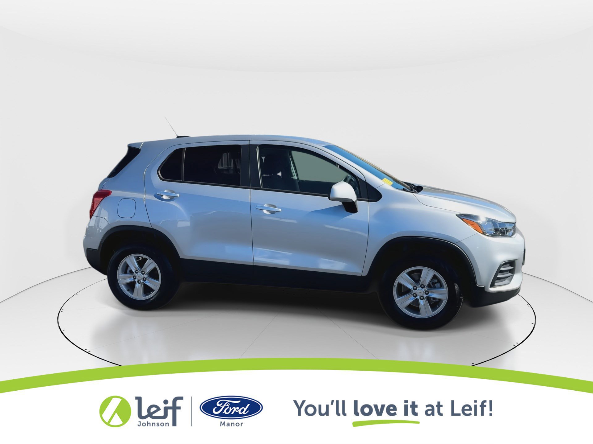 Used 2022 Chevrolet Trax LS w/ Tint and Cruise Package image 3