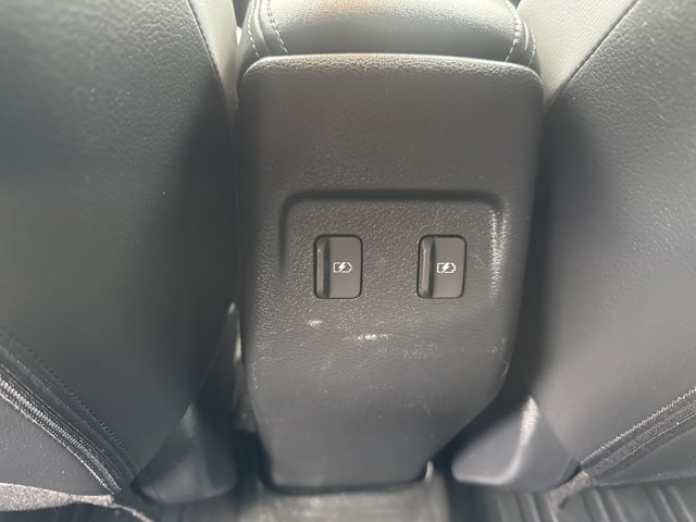 Used 2021 Nissan Kicks SR w/ SR Premium Package FWD image 19