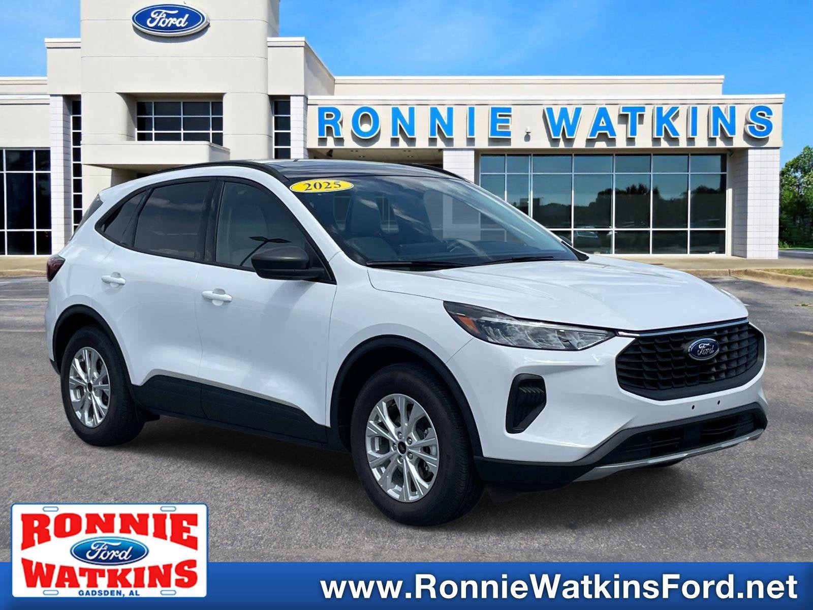Certified 2025 Ford Escape Active w/ Tech Pack #1 FWD image 1