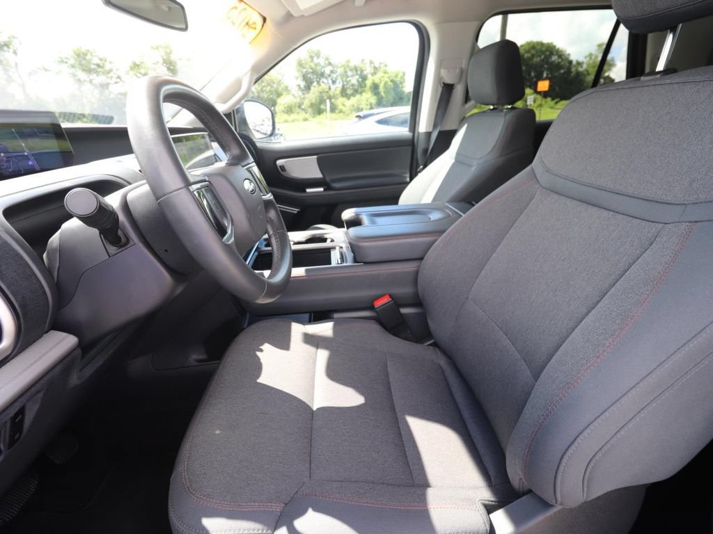 Certified 2025 Ford Expedition Active RWD image 2