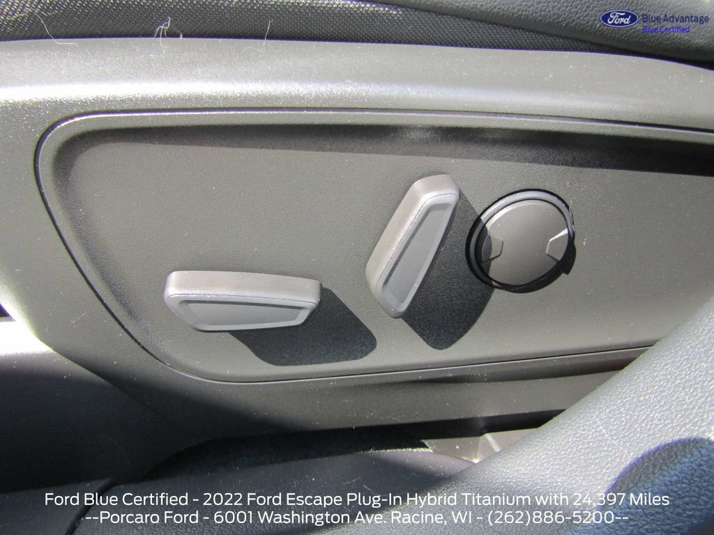 Certified 2022 Ford Escape Titanium FWD image 25