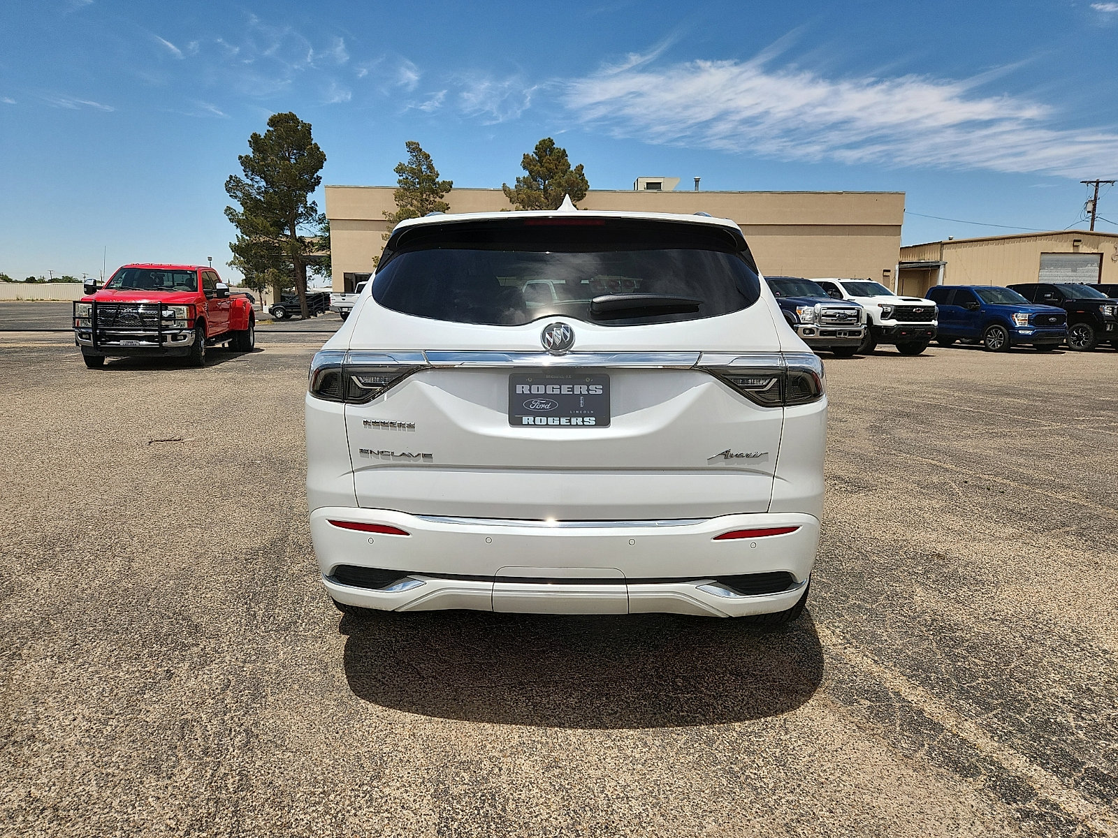 Used 2022 Buick Enclave Avenir FWD image 6