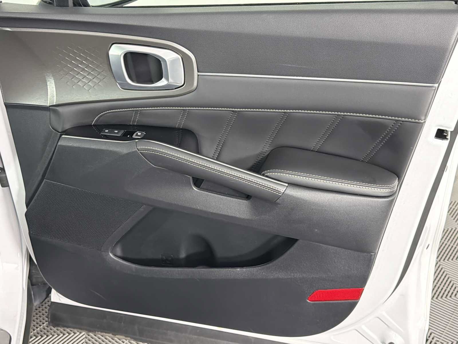 Used 2022 Kia Sorento SX FWD image 14