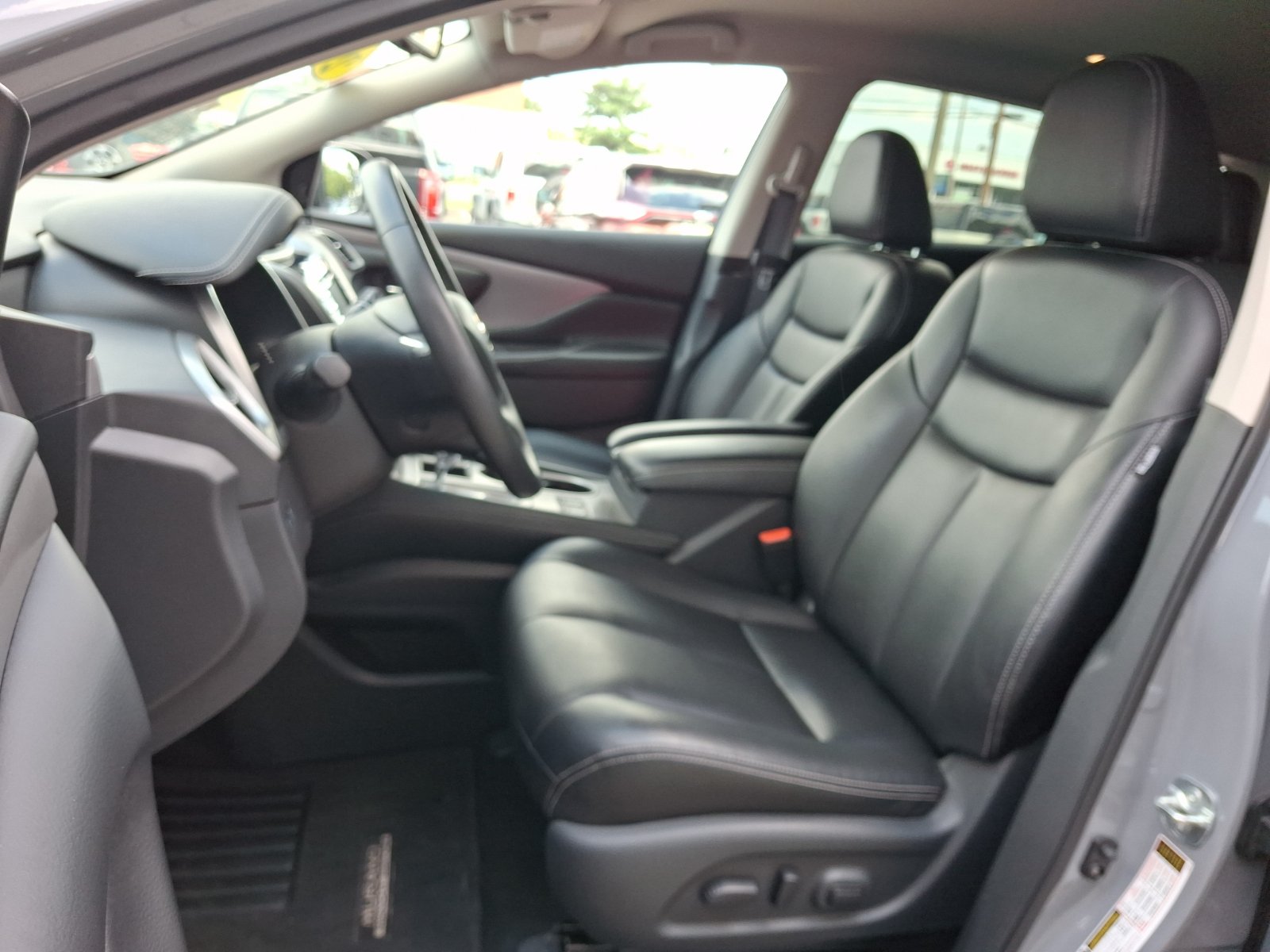 Used 2022 Nissan Murano SV w/ SV Midnight Edition Package FWD image 16