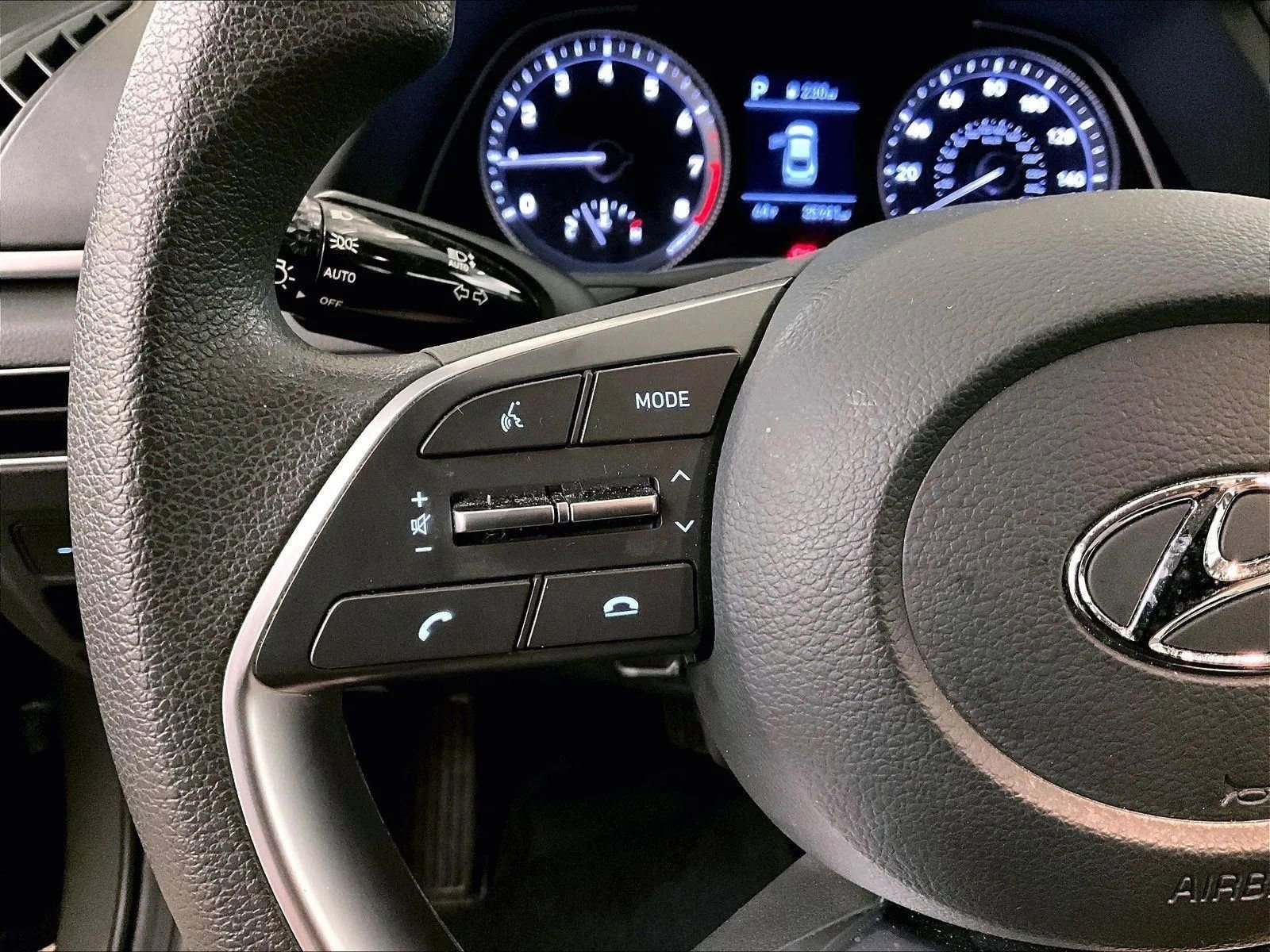 Used 2023 Hyundai Sonata SE FWD image 17