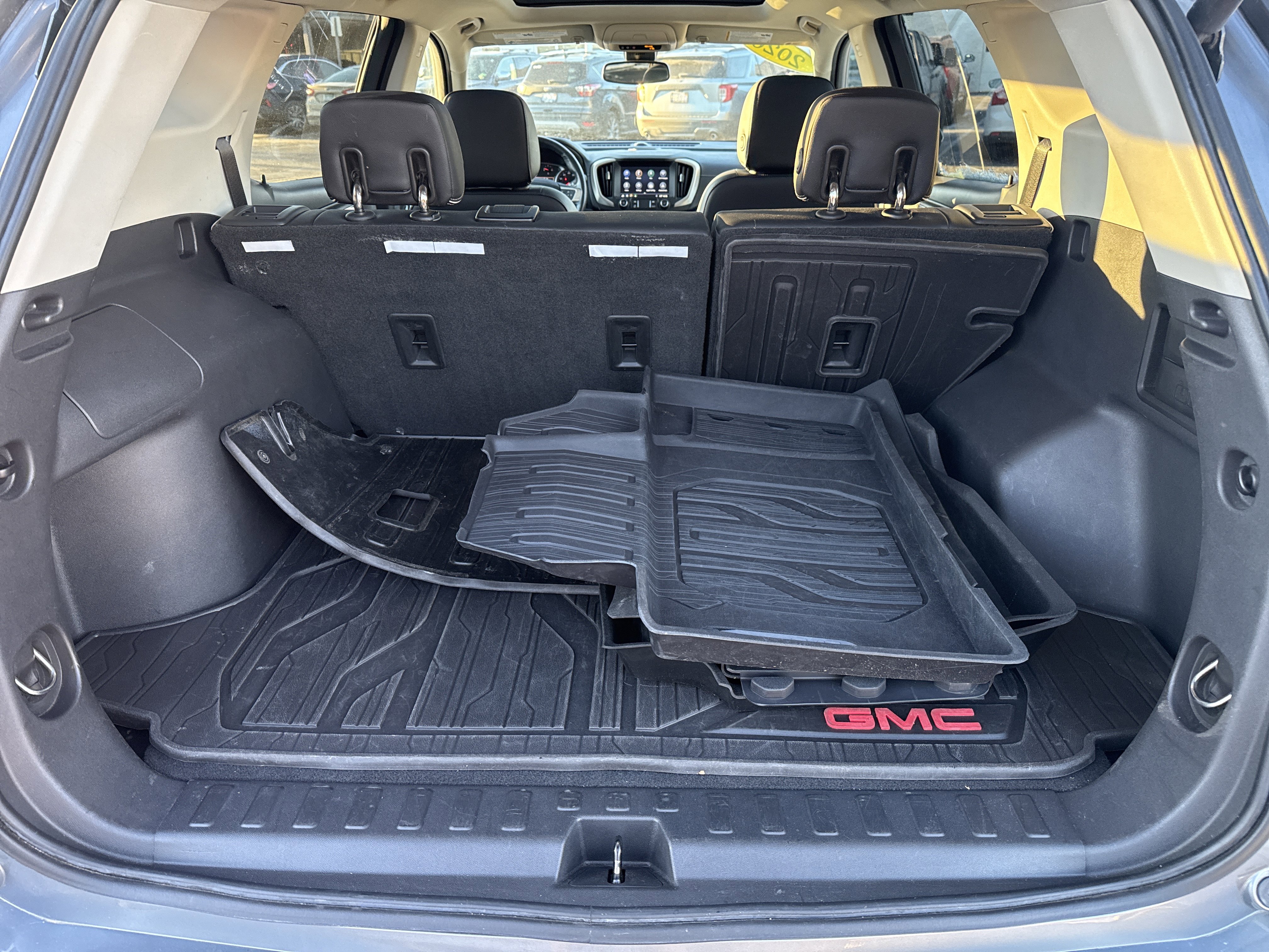 Used 2020 GMC Terrain Denali w/ Denali Premium Package image 12