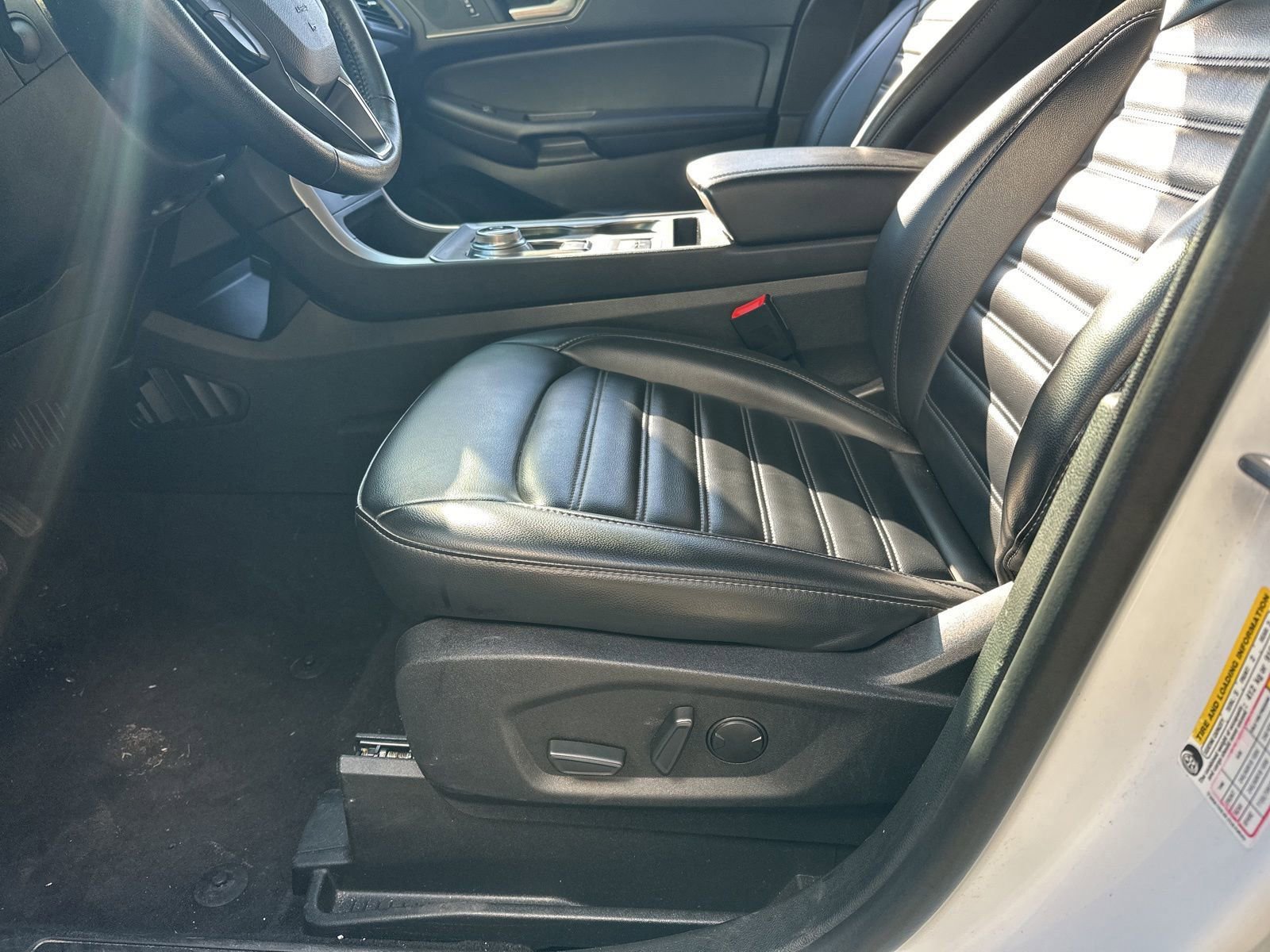 Certified 2024 Ford Edge SEL image 17