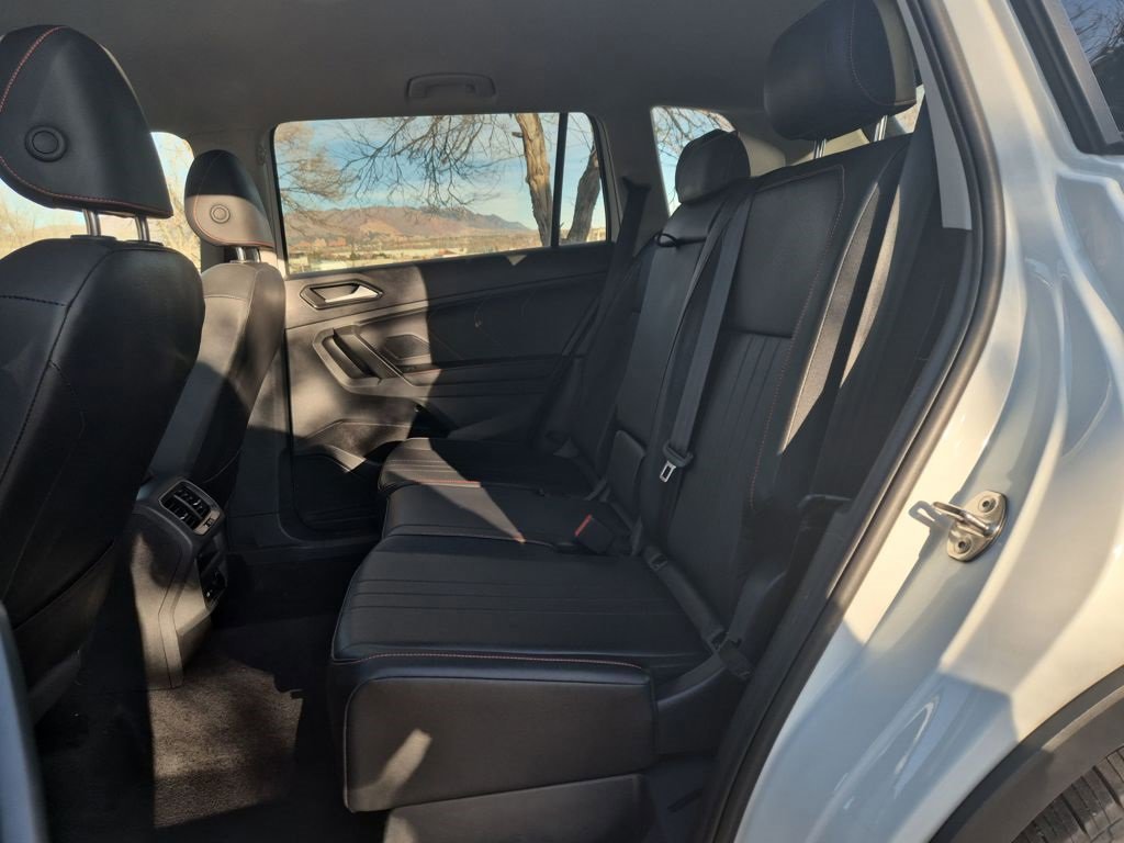 Used 2024 Volkswagen Tiguan Wolfsburg Edition image 21