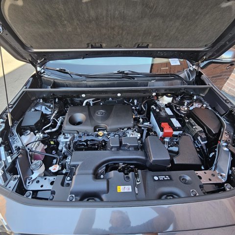 Used 2024 Toyota RAV4 XLE w/ Convenience Package image 9