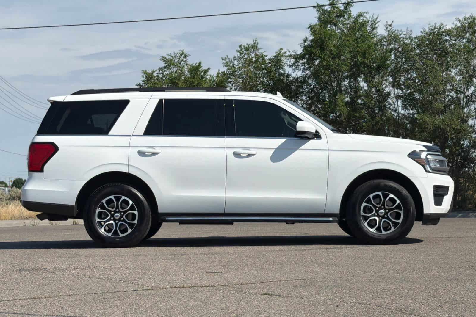 Certified 2023 Ford Expedition XLT AWD/4WD image 8