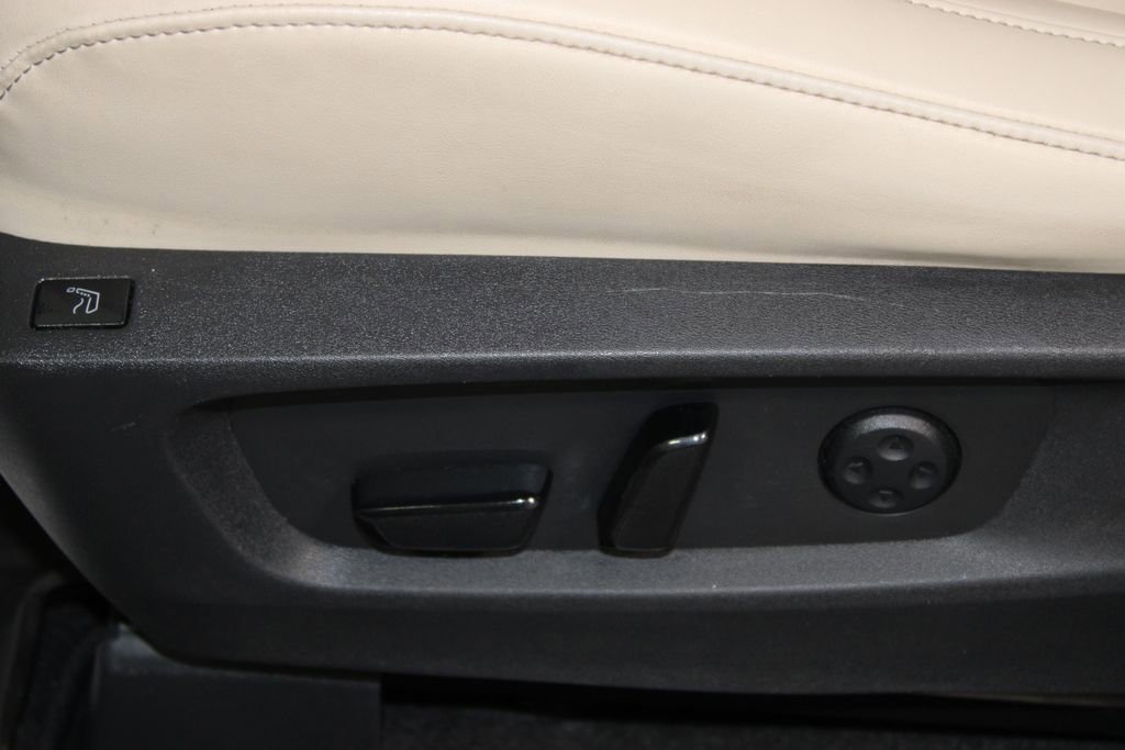 Used 2023 INFINITI QX60 Sensory w/ Cargo Package image 24