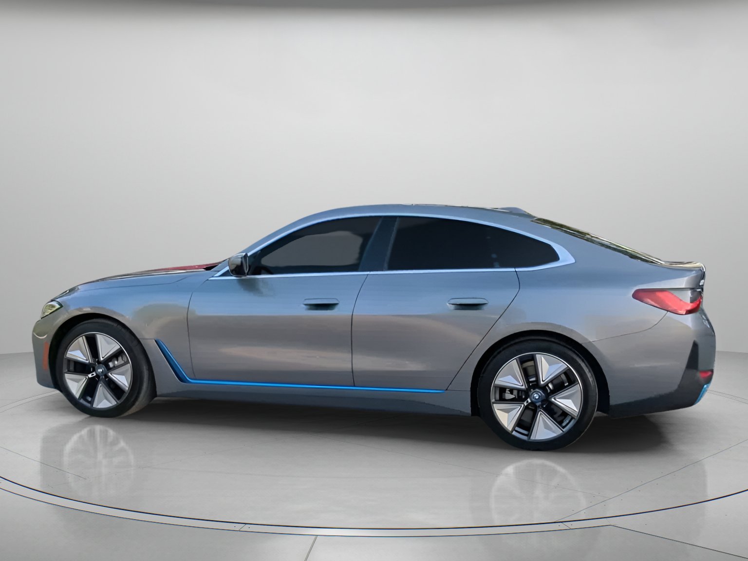 Used 2023 BMW i4 eDrive40 w/ Premium Package RWD image 17