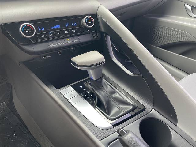 Used 2022 Hyundai Elantra SEL FWD image 26