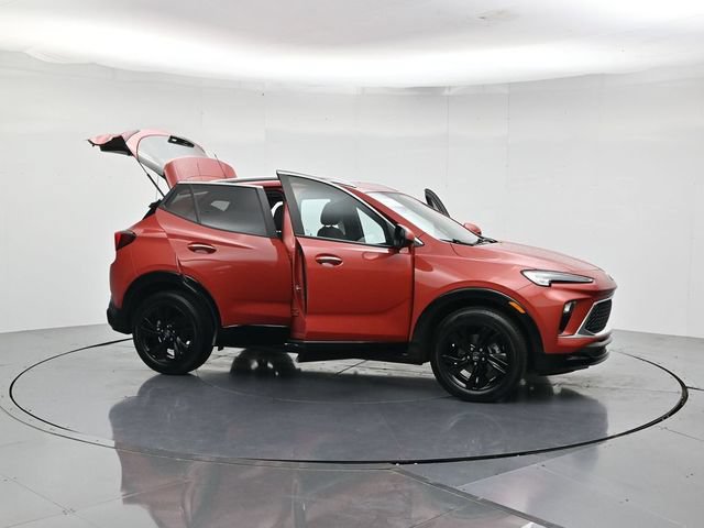 Used 2024 Buick Encore GX Sport Touring FWD image 52