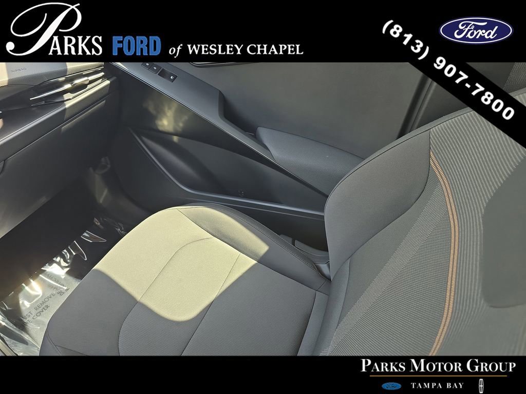 Used 2023 Kia Niro LX image 13