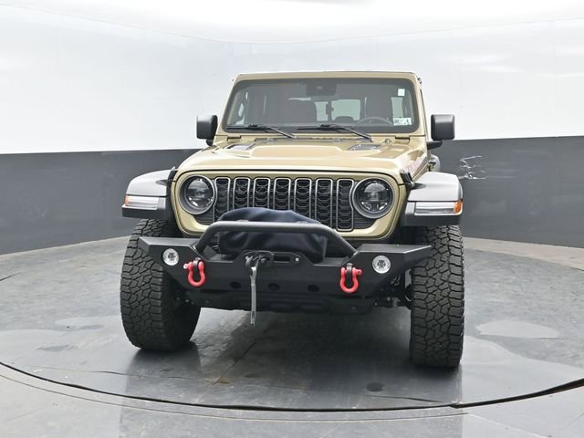 Used 2025 Jeep Gladiator Rubicon w/ Convenience Group AWD/4WD image 21