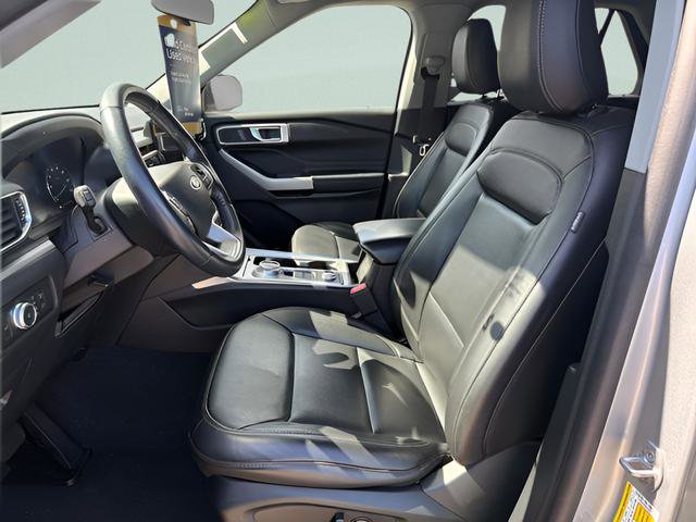 Certified 2022 Ford Explorer XLT w/ Equipment Group 202A AWD/4WD image 11