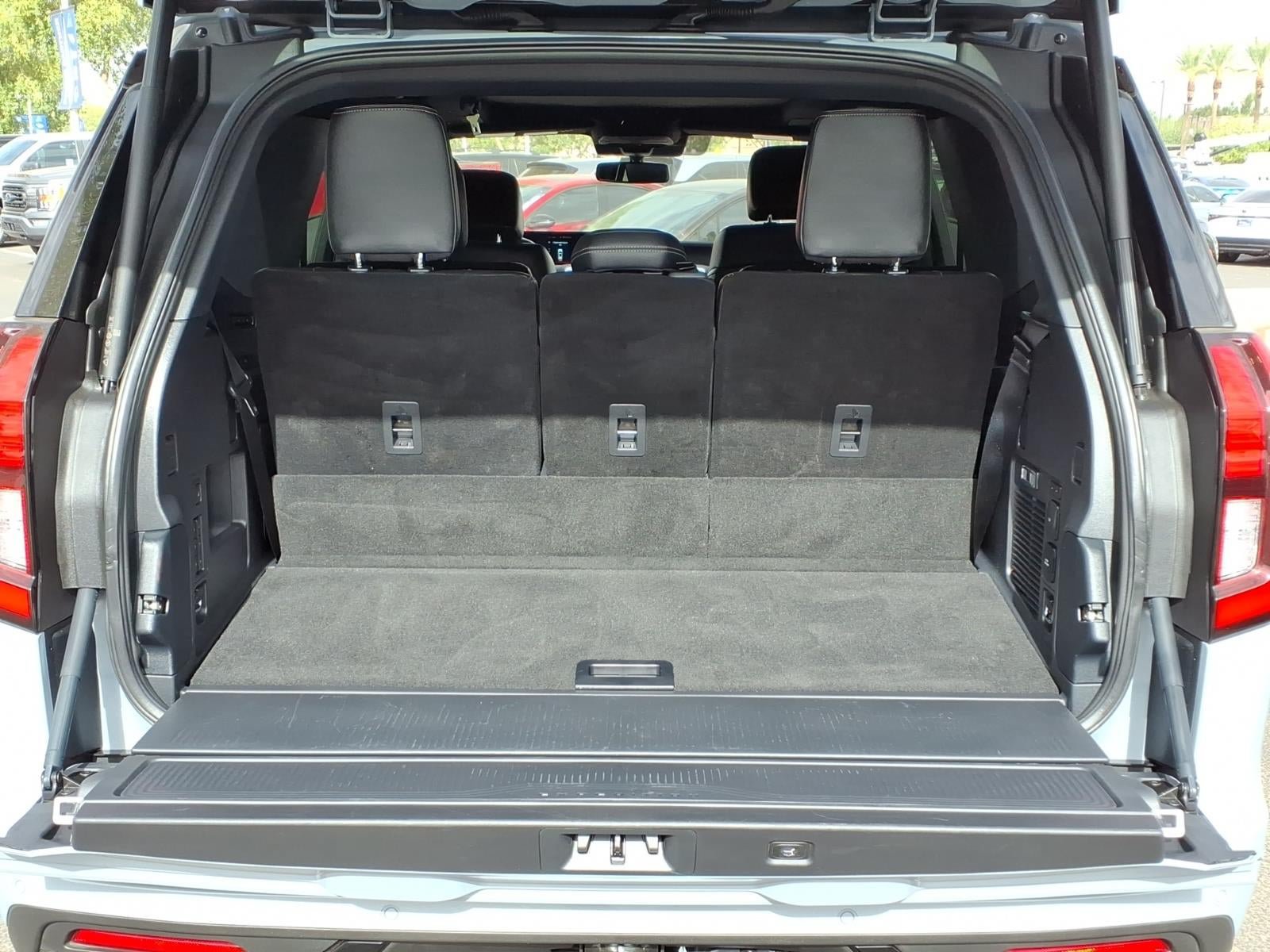 Certified 2025 Ford Expedition Platinum w/ Stealth Performance Package AWD/4WD image 18
