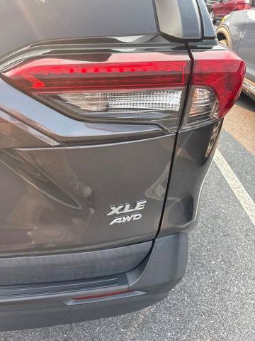 Used 2021 Toyota RAV4 XLE AWD/4WD image 18